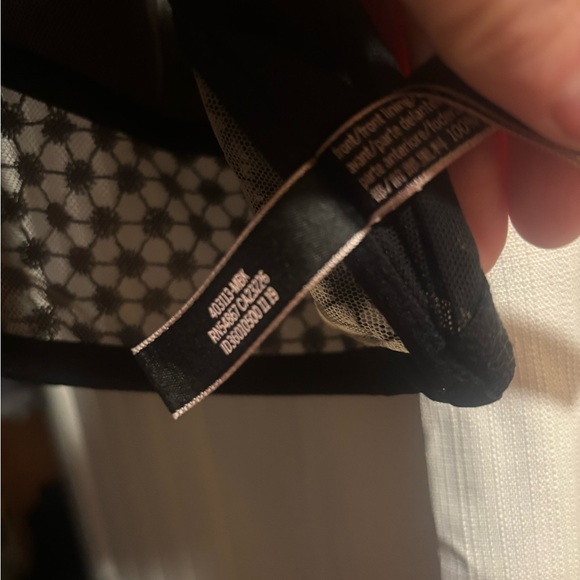 Victorias Secret - Black Lace Bralette RN54867 / CA23226 - SIZE XL - Picture 5 of 10